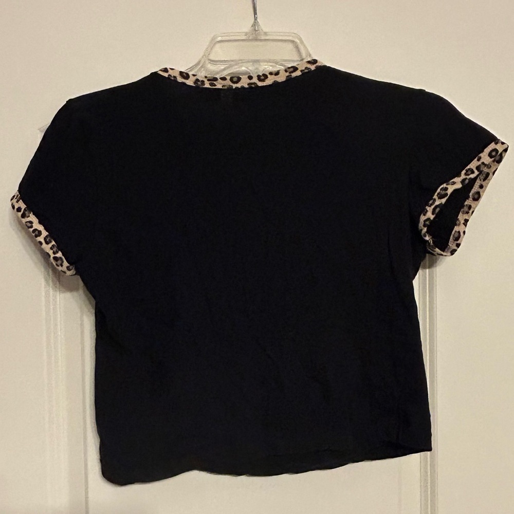 Size small cropped black top - Picture 2 of 3
